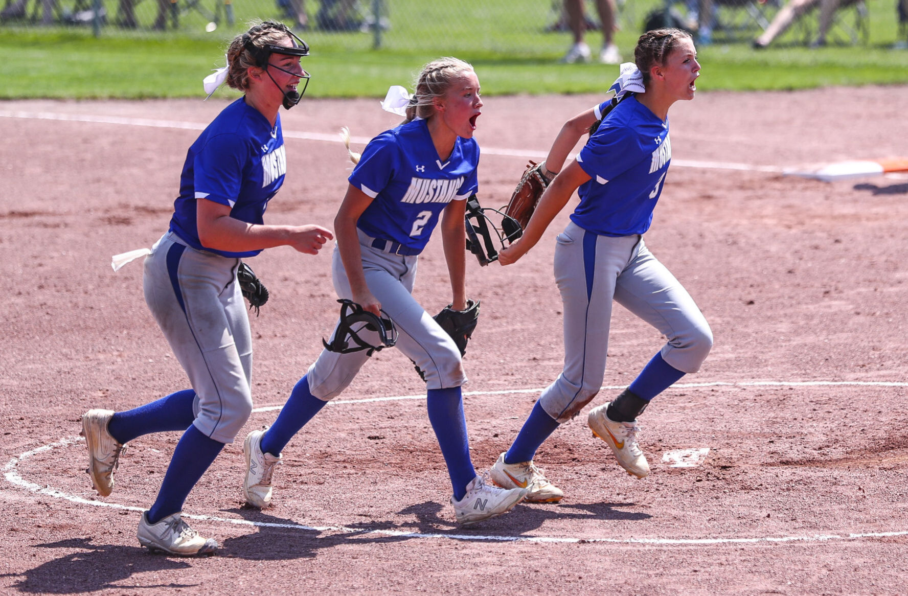State Softball Monday 10